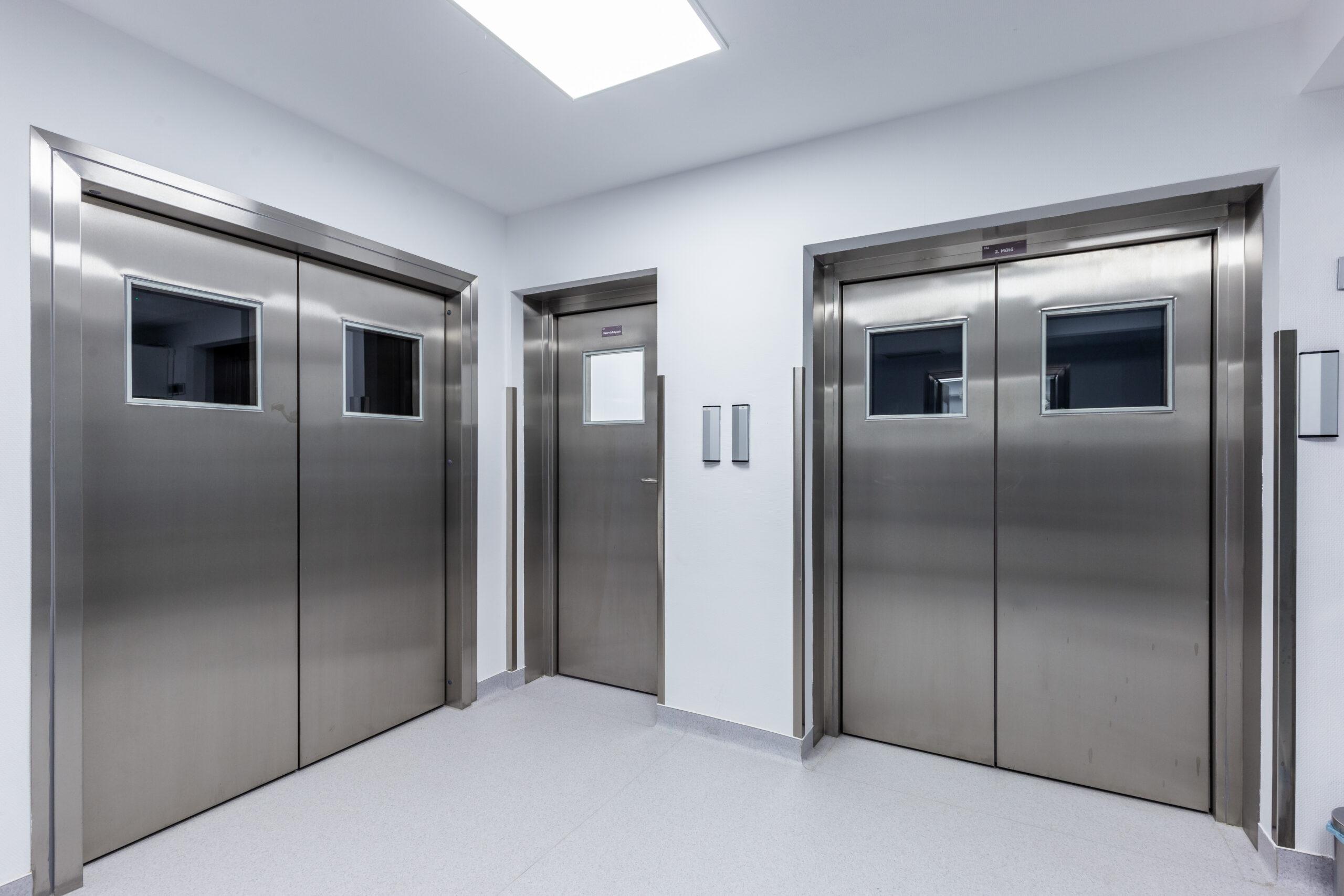 Rozsdamentes hűtőházi nyílóajtó